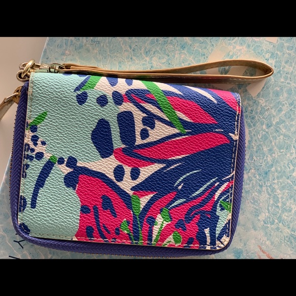 Lilly Pulitzer Wristlet - Picture 3 of 5